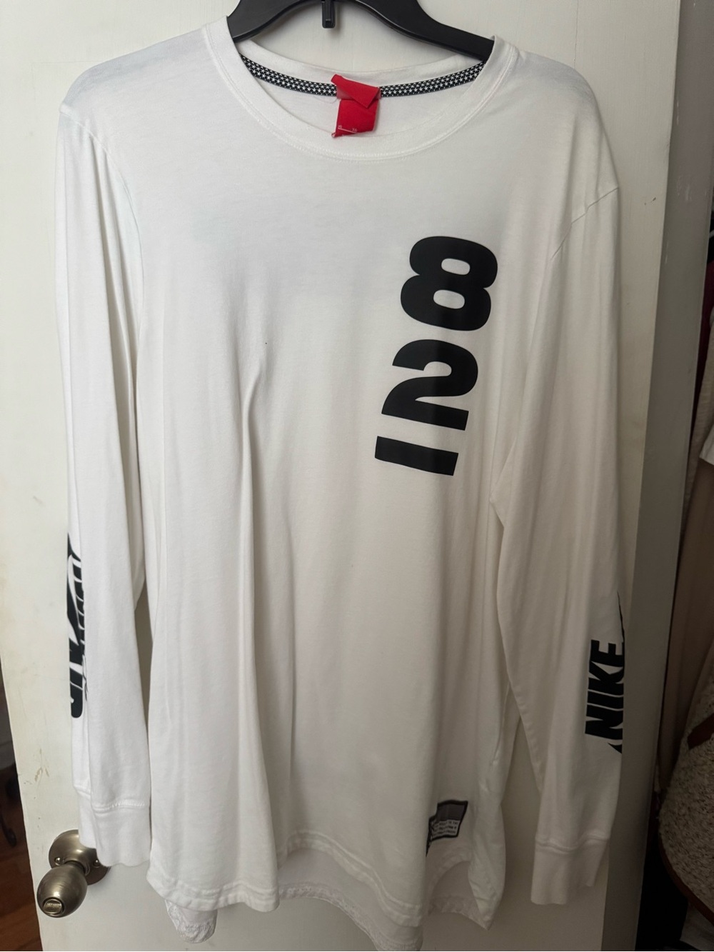 Nike Air 82 Pivot V3 "Modern Legend" Long Sleeve T-Shirt White Men's XL